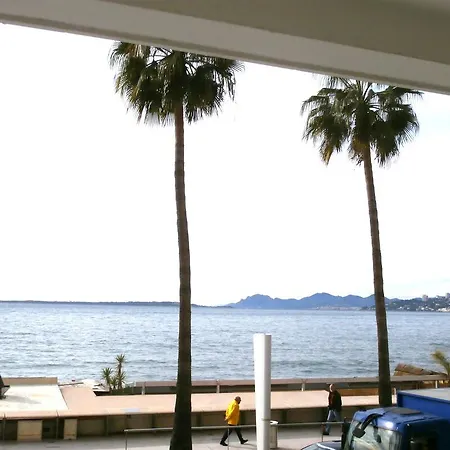 Appartement Iberia Front Sea *