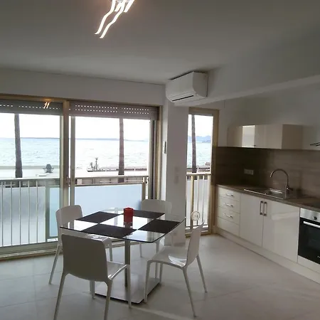 아파트 Iberia Front Sea